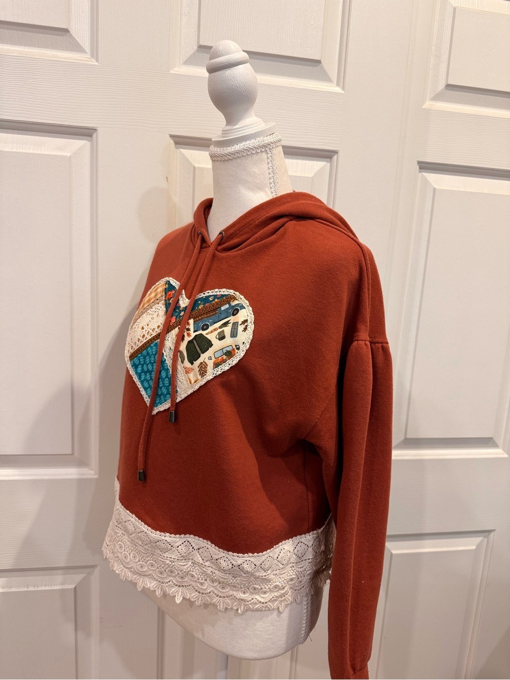 Upcycled Boho Patchwork Heart Crochet Hoodie Rust S OOAK - Picture 9 of 10